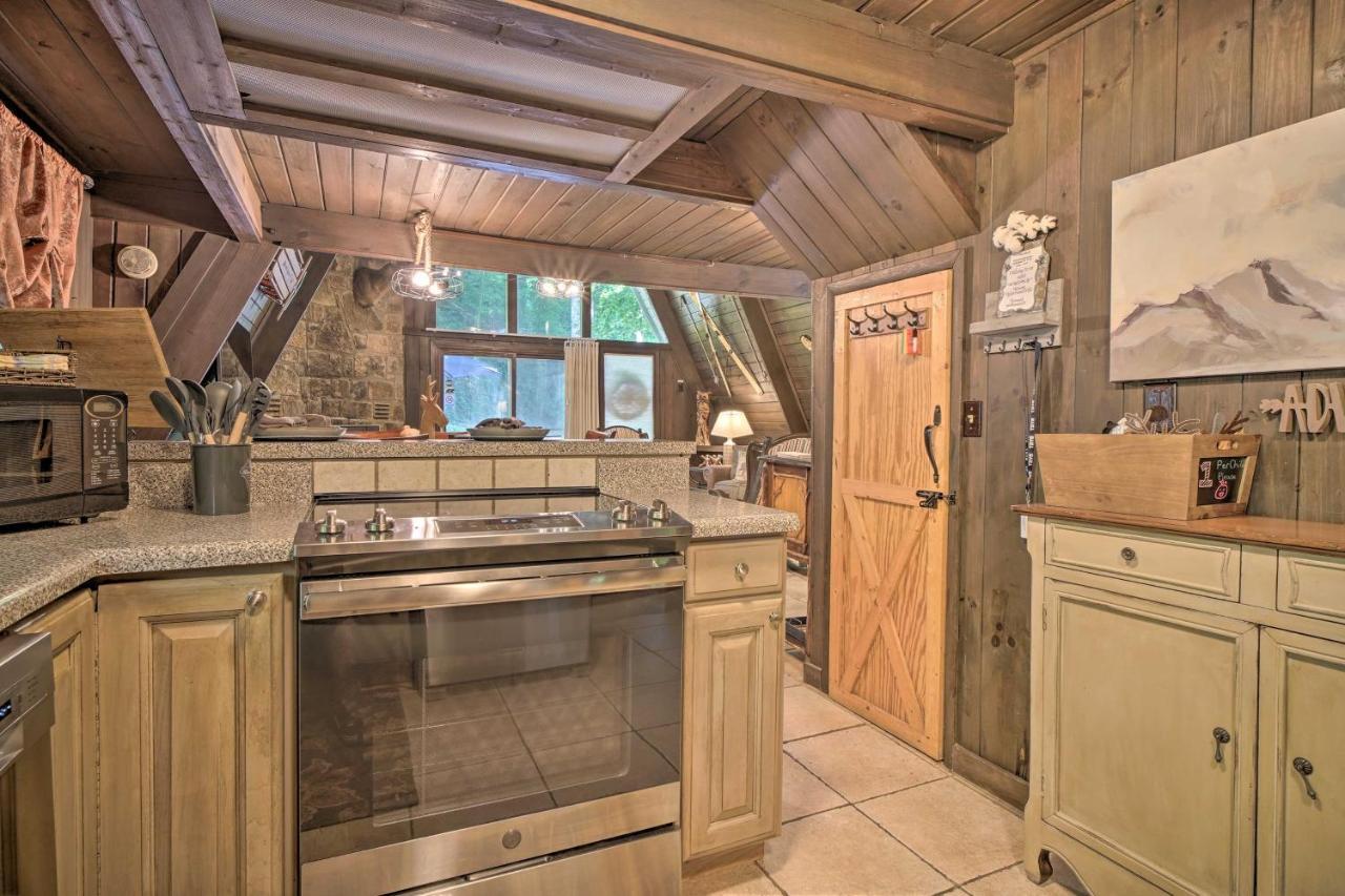 Snuggle Inn In The Heart Of Chalet Village! ガトリンバーグ エクステリア 写真